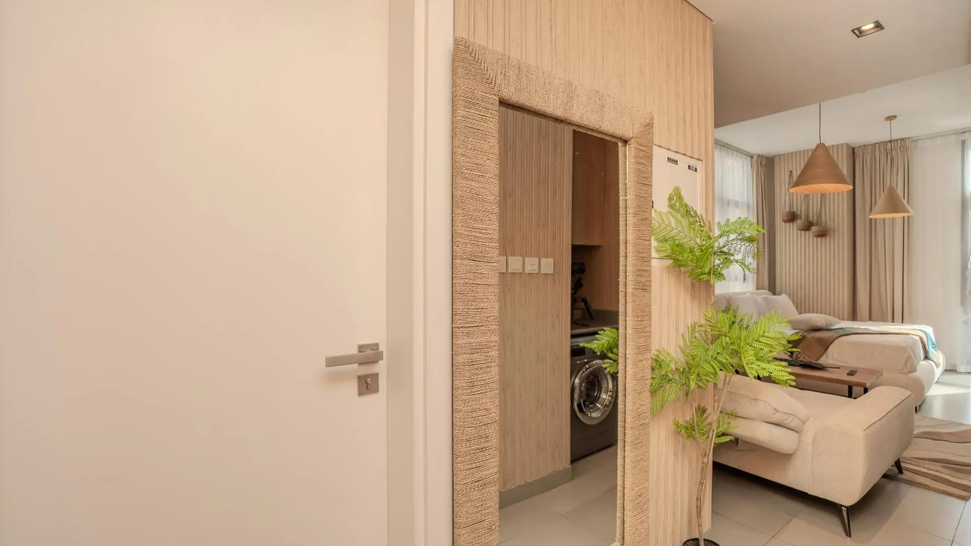 Apartamento Private Luxury Studio By Blue Cloud Holidays Sharjah Emirados Árabes Unidos